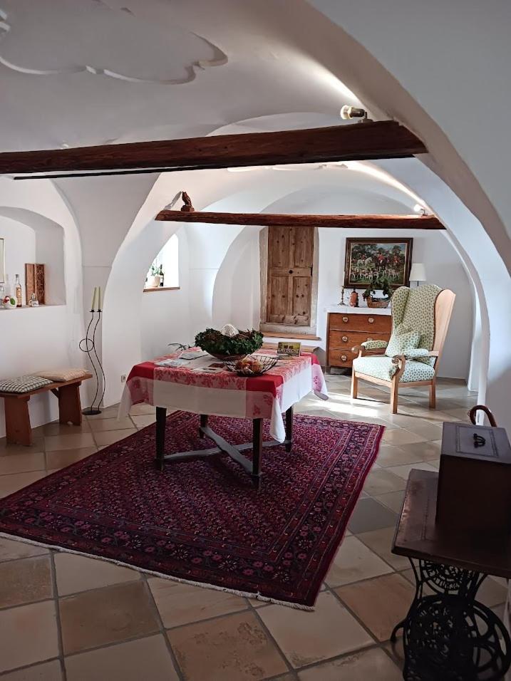 פורבאך אם ניוסידלרסי Gaestehaus Hans Moser מראה חיצוני תמונה